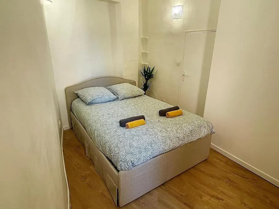 T2 Cosy - Place Des Cardeurs Aix-en-Provence 0*,